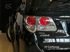 Toyota Hilux SW4 SR 4×2 2.7/ 2.7 Flex 16V Aut. 2012/2012 CONCEPT MOTORS PASSO FUNDO / Carros no Vale
