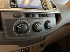 Toyota Hilux SW4 SR 4×2 2.7/ 2.7 Flex 16V Aut. 2012/2012 CONCEPT MOTORS PASSO FUNDO / Carros no Vale