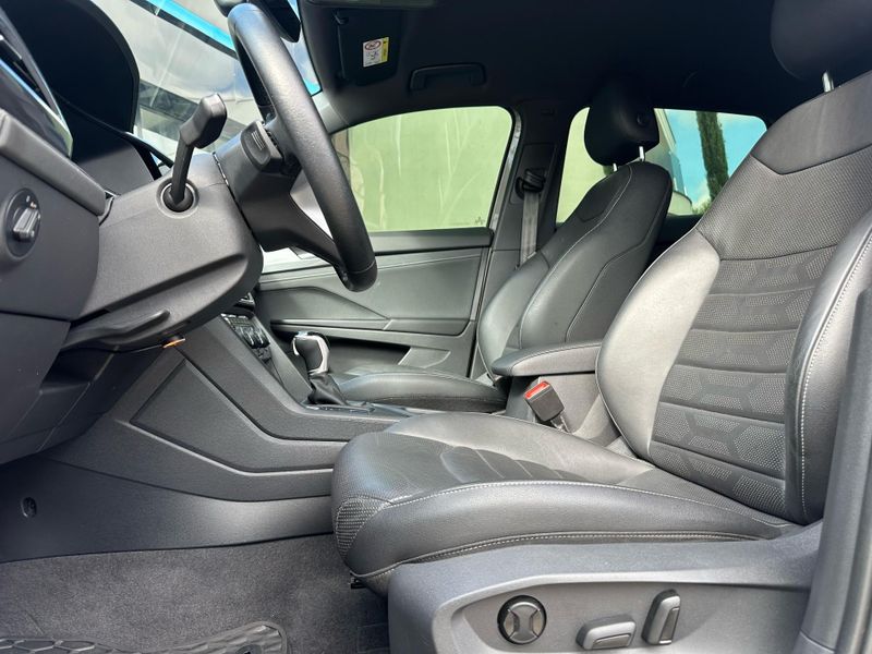 Volkswagen Taos Highline 1.4 250 TSI Flex Aut. 2021/2022 CONCEPT MOTORS PASSO FUNDO / Carros no Vale