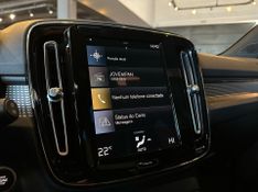 Volvo XC40 T-5 R-DESIGN 1.5 FWD (HÃ­brido) 2020/2021 CONCEPT MOTORS PASSO FUNDO / Carros no Vale