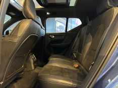 Volvo XC40 T-5 R-DESIGN 1.5 FWD (HÃ­brido) 2021/2021 CONCEPT MOTORS PASSO FUNDO / Carros no Vale