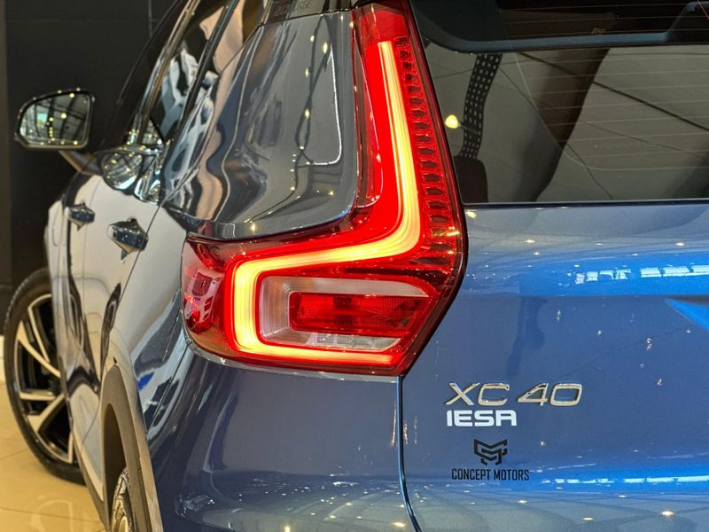 Volvo XC40 T-5 R-DESIGN 1.5 FWD (HÃ­brido) 2021/2021 CONCEPT MOTORS PASSO FUNDO / Carros no Vale