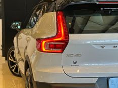 Volvo XC40 T-5 R-DESIGN 1.5 FWD (HÃ­brido) 2020/2021 CONCEPT MOTORS PASSO FUNDO / Carros no Vale