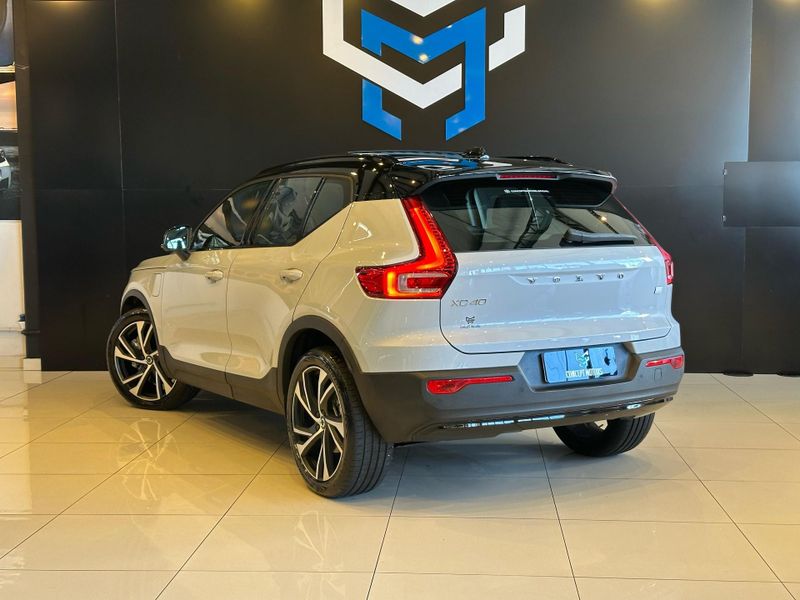 Volvo XC40 T-5 R-DESIGN 1.5 FWD (HÃ­brido) 2020/2021 CONCEPT MOTORS PASSO FUNDO / Carros no Vale