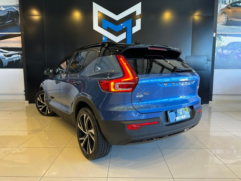 Volvo XC40 T-5 R-DESIGN 1.5 FWD (HÃ­brido) 2021/2021 CONCEPT MOTORS PASSO FUNDO / Carros no Vale