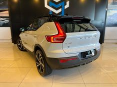 Volvo XC40 T-5 R-DESIGN 1.5 FWD (HÃ­brido) 2020/2021 CONCEPT MOTORS PASSO FUNDO / Carros no Vale
