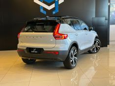 Volvo XC40 T-5 R-DESIGN 1.5 FWD (HÃ­brido) 2020/2021 CONCEPT MOTORS PASSO FUNDO / Carros no Vale