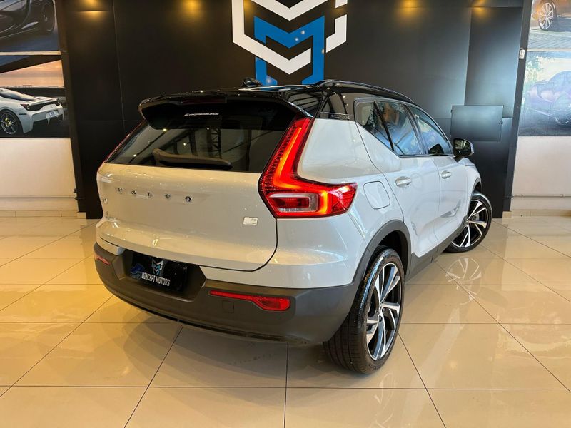 Volvo XC40 T-5 R-DESIGN 1.5 FWD (HÃ­brido) 2020/2021 CONCEPT MOTORS PASSO FUNDO / Carros no Vale