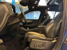 Volvo XC40 T-5 R-DESIGN 1.5 FWD (HÃ­brido) 2021/2021 CONCEPT MOTORS PASSO FUNDO / Carros no Vale