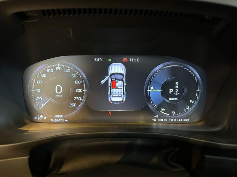 Volvo XC40 T-5 R-DESIGN 1.5 FWD (HÃ­brido) 2021/2021 CONCEPT MOTORS PASSO FUNDO / Carros no Vale