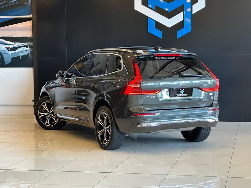 Volvo XC60 T-8 INSC EXPRESS 2.0 (HÃ­brido) 2021/2022 CONCEPT MOTORS PASSO FUNDO / Carros no Vale
