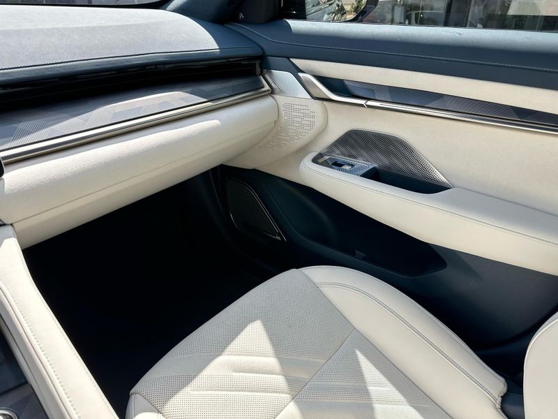 Zeekr 001 100 KW ELÃTRICO FLAGSHIP AWD 2024/2025 CONCEPT MOTORS PASSO FUNDO / Carros no Vale