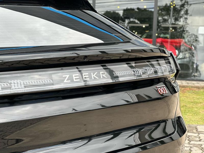 Zeekr 001 100 KW ELÃTRICO FLAGSHIP AWD 2024/2025 CONCEPT MOTORS PASSO FUNDO / Carros no Vale