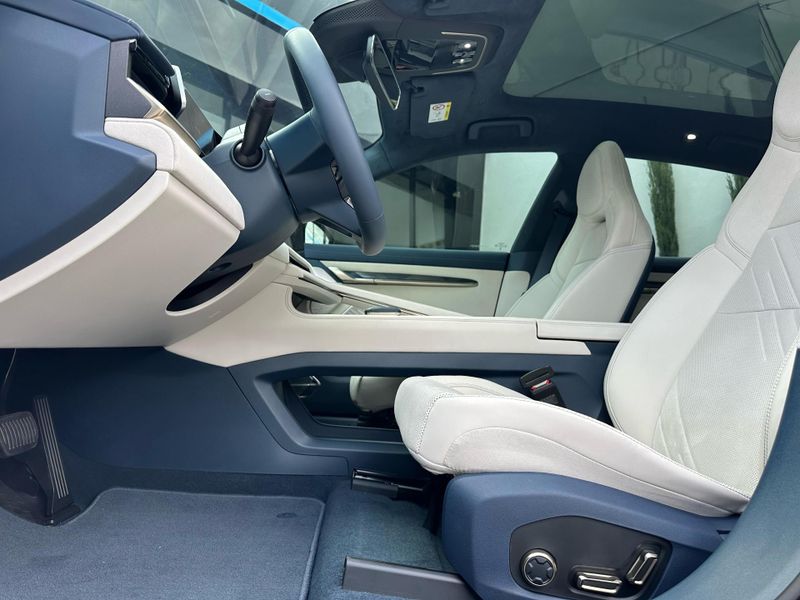 Zeekr 001 100 KW ELÃTRICO FLAGSHIP AWD 2024/2025 CONCEPT MOTORS PASSO FUNDO / Carros no Vale