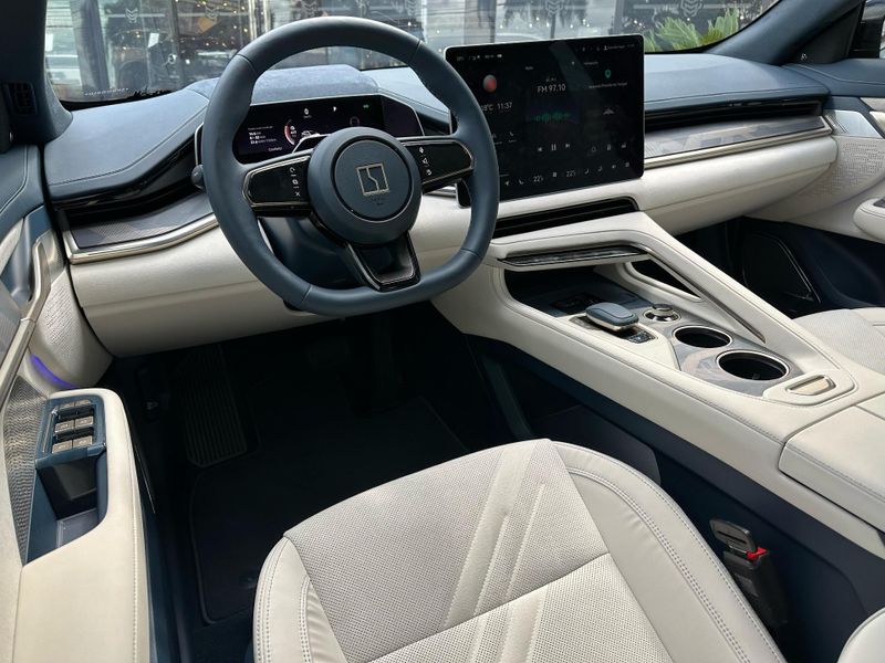 Zeekr 001 100 KW ELÃTRICO FLAGSHIP AWD 2024/2025 CONCEPT MOTORS PASSO FUNDO / Carros no Vale