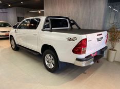 Toyota Hilux / CDSRVA4FD 2016/2016 ENZO MULTIMARCAS CAXIAS DO SUL / Carros no Vale