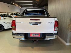 Toyota Hilux / CDSRVA4FD 2016/2016 ENZO MULTIMARCAS CAXIAS DO SUL / Carros no Vale