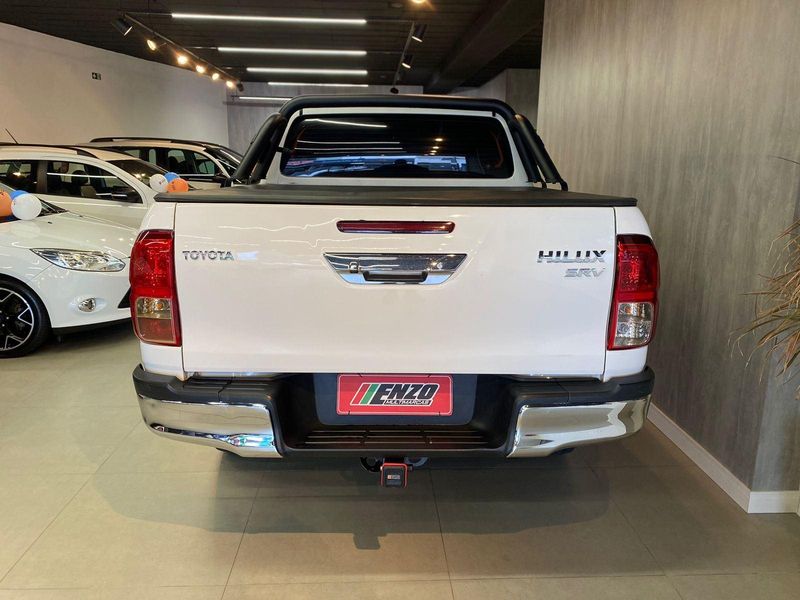 Toyota Hilux / CDSRVA4FD 2016/2016 ENZO MULTIMARCAS CAXIAS DO SUL / Carros no Vale