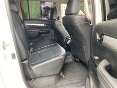 Toyota Hilux / CDSRVA4FD 2016/2016 ENZO MULTIMARCAS CAXIAS DO SUL / Carros no Vale