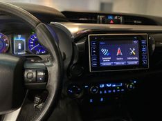 Toyota Hilux / CDSRVA4FD 2016/2016 ENZO MULTIMARCAS CAXIAS DO SUL / Carros no Vale