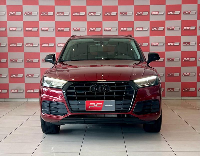 Audi Q5 Ambiente 2.0 TFSI Quattro S Tronic 2017/2018 PC VEÍCULOS SANTA CRUZ DO SUL / Carros no Vale