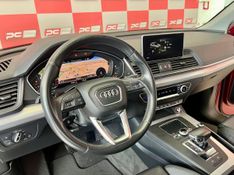 Audi Q5 Ambiente 2.0 TFSI Quattro S Tronic 2017/2018 PC VEÍCULOS SANTA CRUZ DO SUL / Carros no Vale