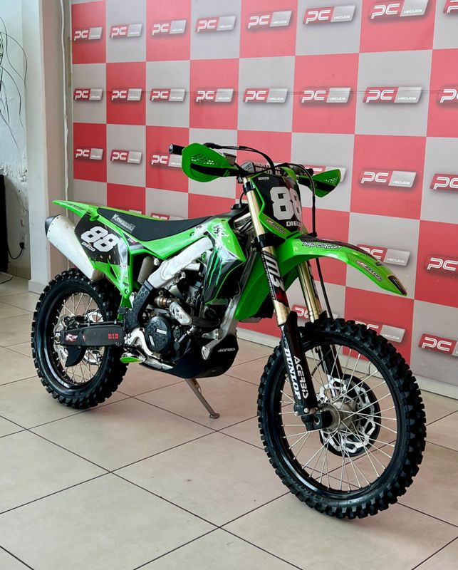 KAWASAKI KX 250/ 250 F 2023/2023 PC VEÍCULOS SANTA CRUZ DO SUL / Carros no Vale