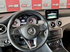 Mercedes-Benz GLA 200 Advance 1.6/ TB 16V 2017/2017 PC VEÍCULOS SANTA CRUZ DO SUL / Carros no Vale