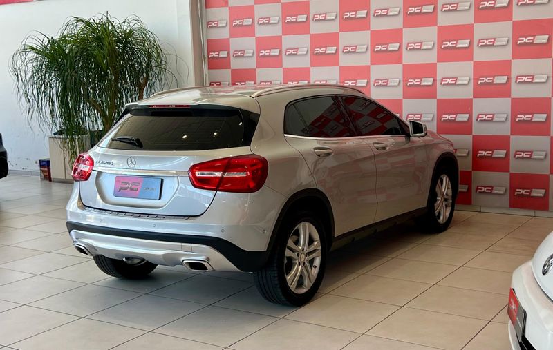 Mercedes-Benz GLA 200 Advance 1.6/ TB 16V 2017/2017 PC VEÍCULOS SANTA CRUZ DO SUL / Carros no Vale
