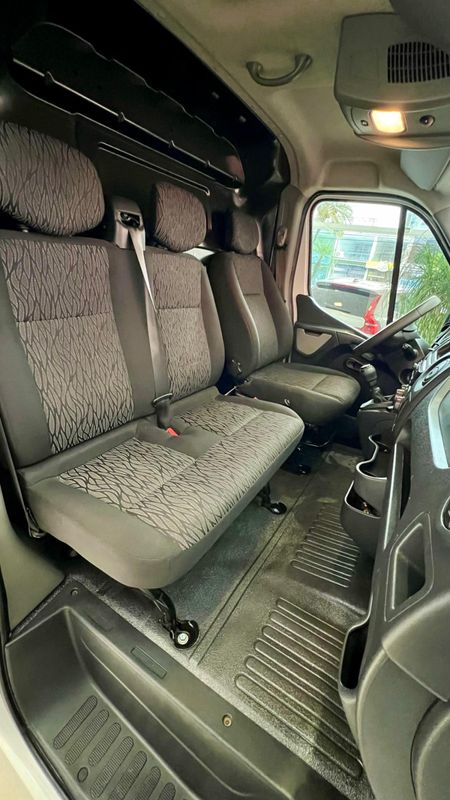 Renault Master 2.3 DCi Extra Furgão 16V 2022/2023 PC VEÍCULOS SANTA CRUZ DO SUL / Carros no Vale