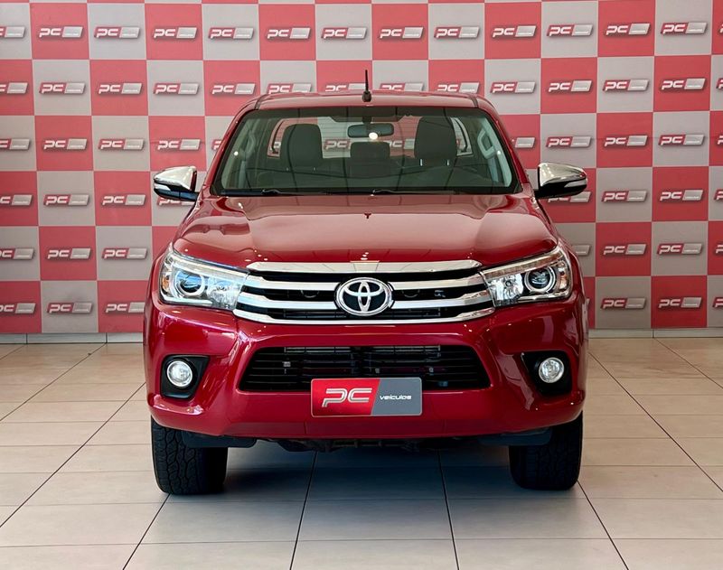 Toyota Hilux CD SRX 4×4 2.8 TDI 16V 2017/2017 PC VEÍCULOS SANTA CRUZ DO SUL / Carros no Vale