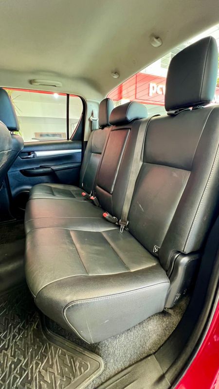 Toyota Hilux CD SRX 4×4 2.8 TDI 16V 2017/2017 PC VEÍCULOS SANTA CRUZ DO SUL / Carros no Vale