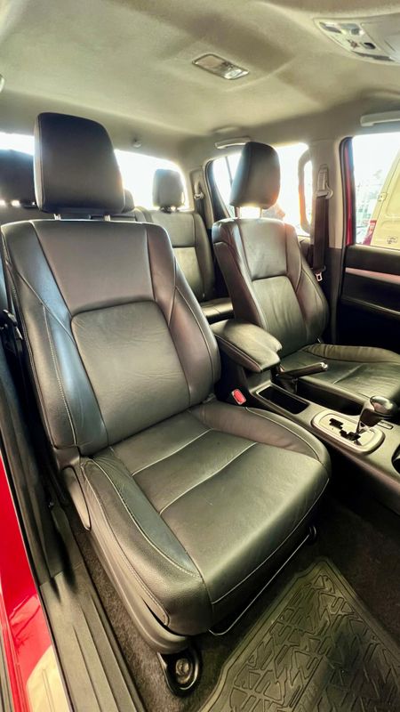 Toyota Hilux CD SRX 4×4 2.8 TDI 16V 2017/2017 PC VEÍCULOS SANTA CRUZ DO SUL / Carros no Vale