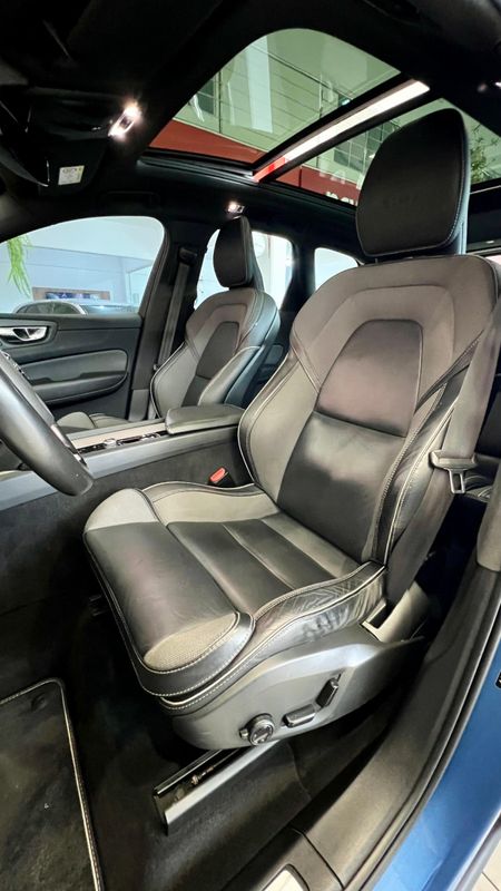 Volvo XC 60 T-8 HÍBRIDO R-DESIGN 2.0 2019/2020 PC VEÍCULOS SANTA CRUZ DO SUL / Carros no Vale