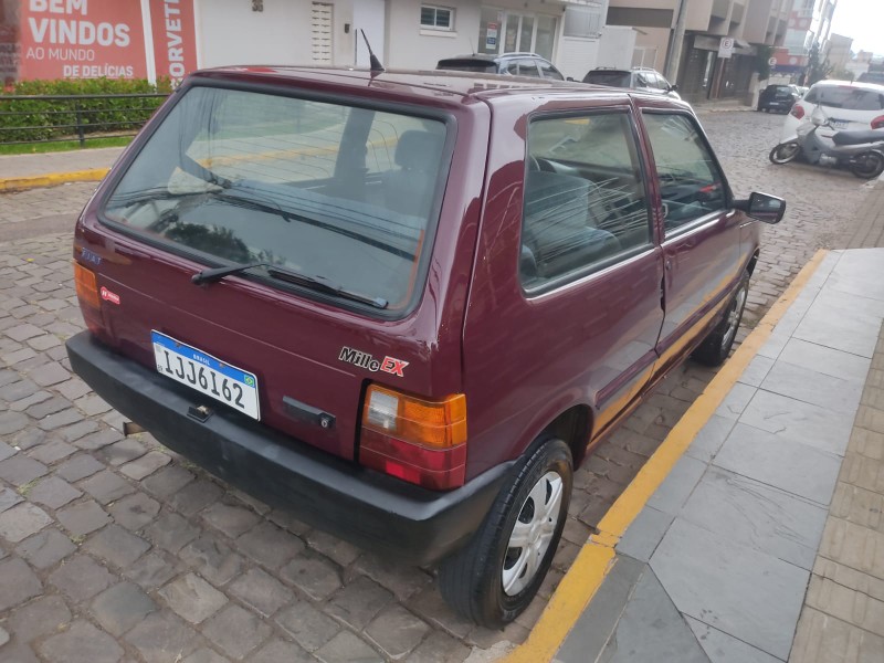 FIAT UNO MILLE EX 1.0 2000/2000 ALTERNATIVA VEÍCULOS LAJEADO / Carros no Vale