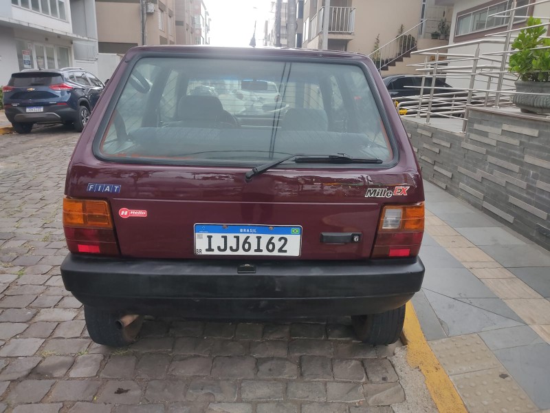 FIAT UNO MILLE EX 1.0 2000/2000 ALTERNATIVA VEÍCULOS LAJEADO / Carros no Vale