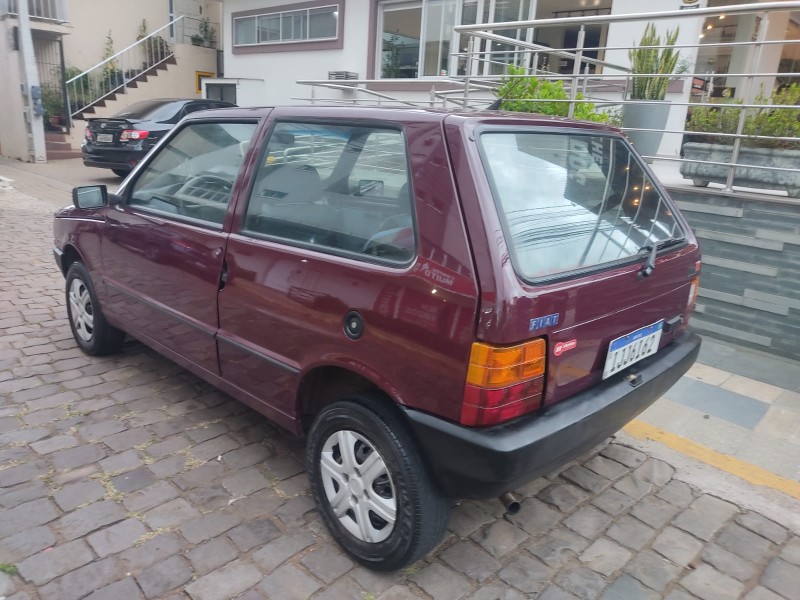 FIAT UNO MILLE EX 1.0 2000/2000 ALTERNATIVA VEÍCULOS LAJEADO / Carros no Vale