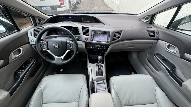 HONDA CIVIC SEDAN EXS /2013 IDEAL VEÍCULOS LAJEADO / Carros no Vale