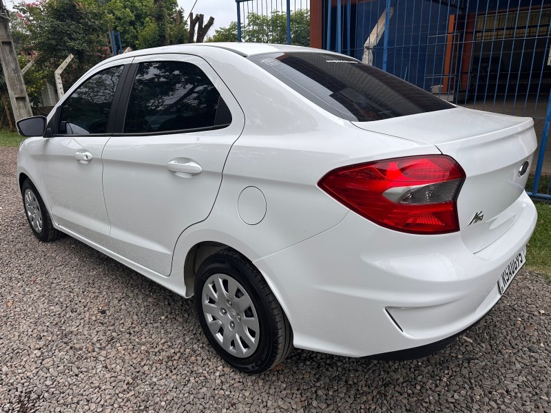 FORD KA 1.5 SE SEDAN 12V 2020/2021 MENEGHINI VEÍCULOS ARROIO DO MEIO / Carros no Vale