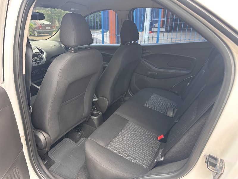 FORD KA 1.5 SE SEDAN 12V 2020/2021 MENEGHINI VEÍCULOS ARROIO DO MEIO / Carros no Vale