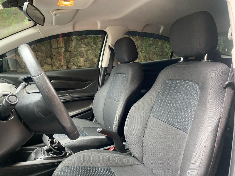 CHEVROLET ONIX 1.0 JOY 2017/2018 ESTAÇÃO DO CARRO ESTRELA / Carros no Vale