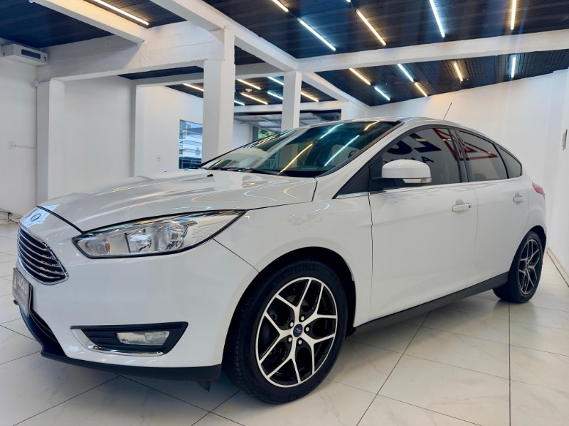 FORD FOCUS TITA/TITA PLUS 2.0 2016/2016 LUCAS AUTOMÓVEIS BOM RETIRO DO SUL / Carros no Vale