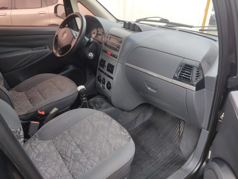 FIAT IDEA ADVENTURE LOCKER 1.8 2009/2010 ALTERNATIVA VEÍCULOS LAJEADO / Carros no Vale