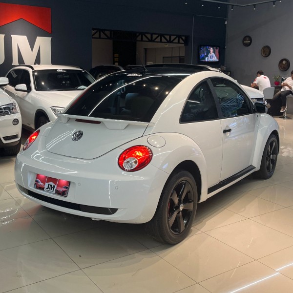 VOLKSWAGEN NEW BEETLE 2.0 MI 8V 2010/2010 JM AUTOMÓVEIS VENÂNCIO AIRES / Carros no Vale