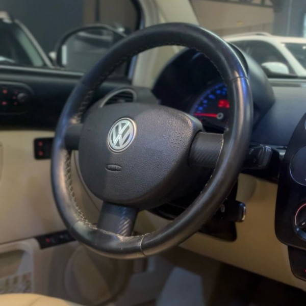 VOLKSWAGEN NEW BEETLE 2.0 MI 8V 2010/2010 JM AUTOMÓVEIS VENÂNCIO AIRES / Carros no Vale