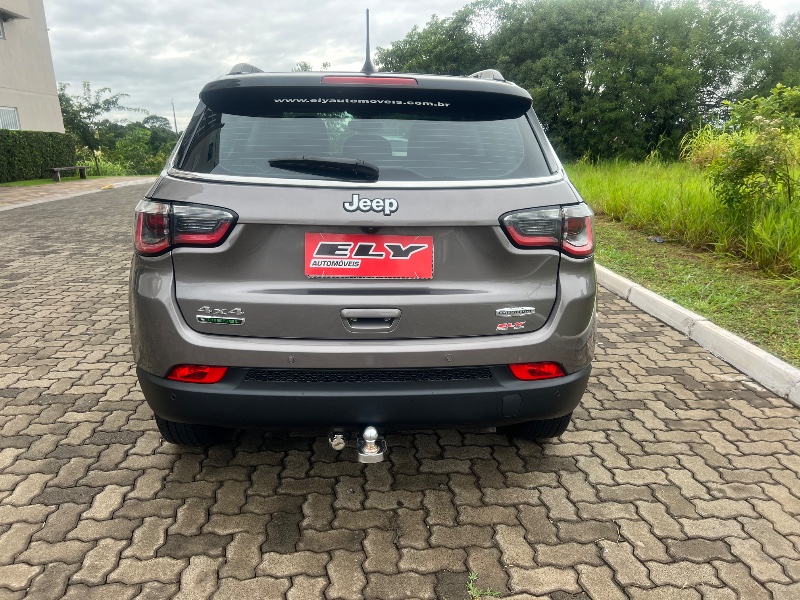 JEEP COMPASS 2.0 LONGITUDE 4X4 2021/2021 ELY AUTOMÓVEIS LAJEADO / Carros no Vale
