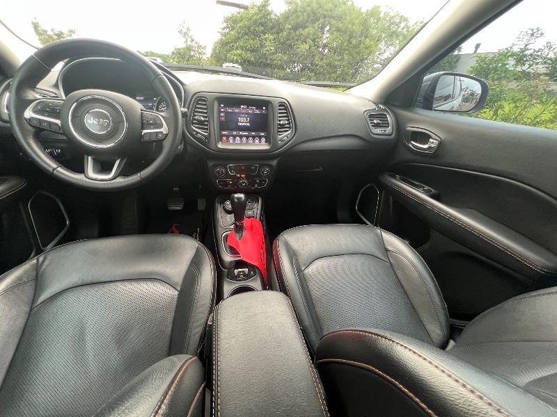 JEEP COMPASS 2.0 LONGITUDE 4X4 2021/2021 ELY AUTOMÓVEIS LAJEADO / Carros no Vale