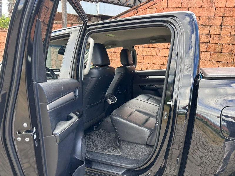 TOYOTA HILUX 2.8 D-4D TURBO DIESEL CD SRV 4X4 AUTOMÁTICO 2022/2022 LS MULTIMARCAS VENÂNCIO AIRES / Carros no Vale