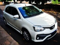 TOYOTA ETIOS 1.5 XLS HATCH 2018/2018 STOPCAR MULTIMARCAS ESTRELA / Carros no Vale