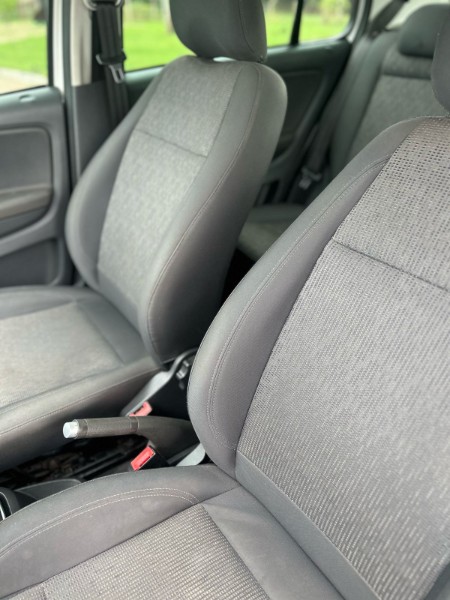 VOLKSWAGEN FOX 1.6 IMOTION TOTAL /2014 NEURI VEÍCULOS LAJEADO / Carros no Vale
